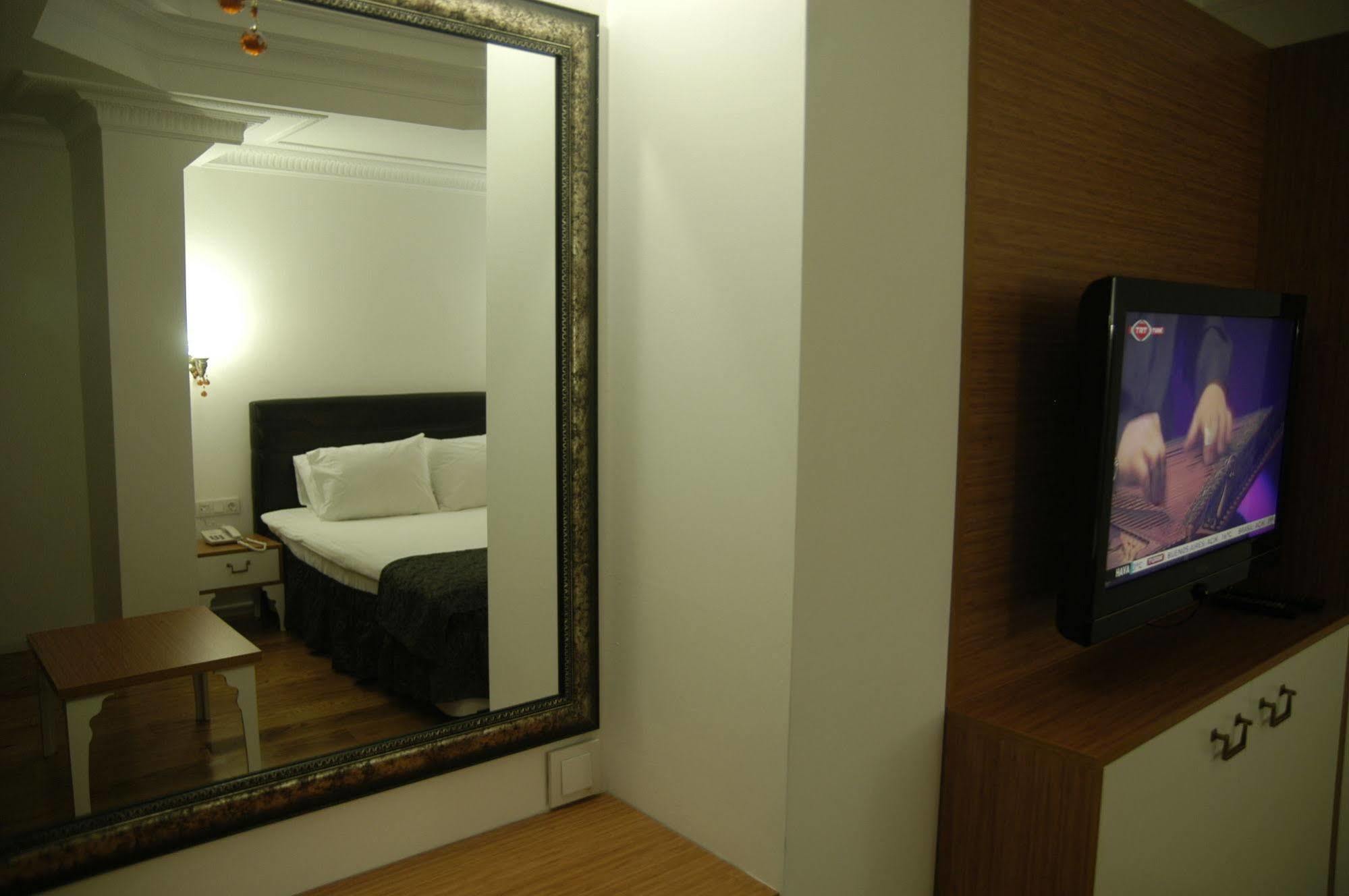 Jakaranda Hotel Provincia di Provincia di Istanbul Esterno foto