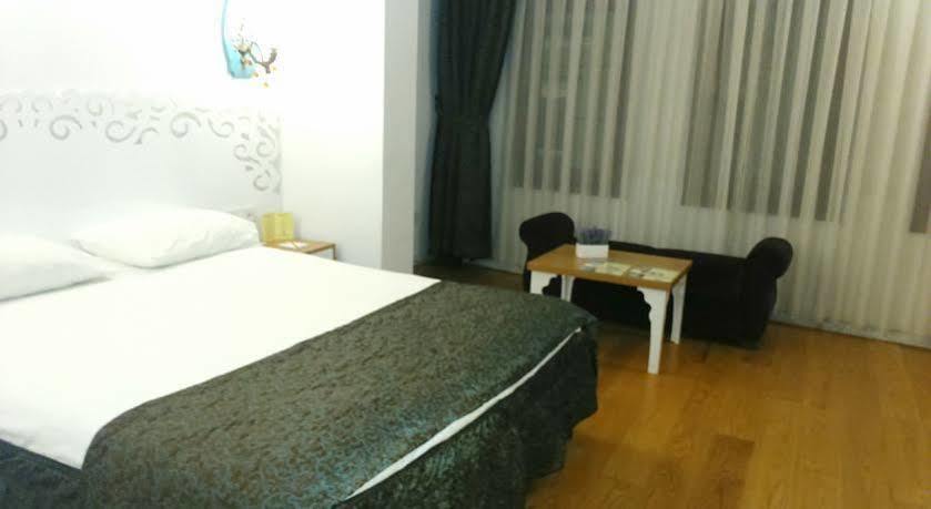 Jakaranda Hotel Provincia di Provincia di Istanbul Esterno foto